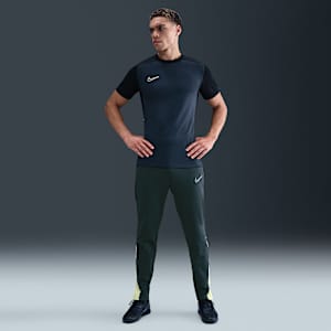 Nike Academy Winter Warrior Men's Therma-FIT Soccer Pants. Nike.com